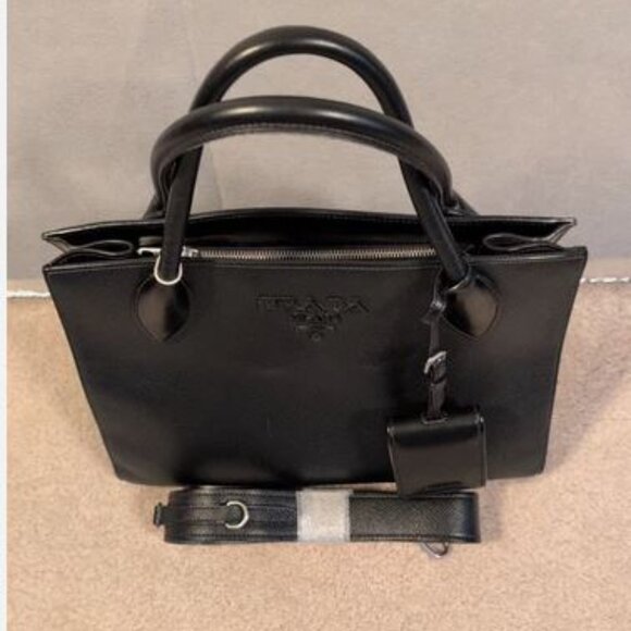 PRADA MONOCHROME TWO WAY TOTE/CROSSBODY AUTHENTICATED PREMIUM CONDITION SILVER - Picture 9 of 16